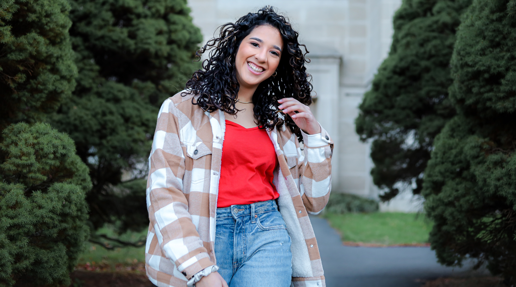 4 Festive Curly Hairstyles for Holiday Fun