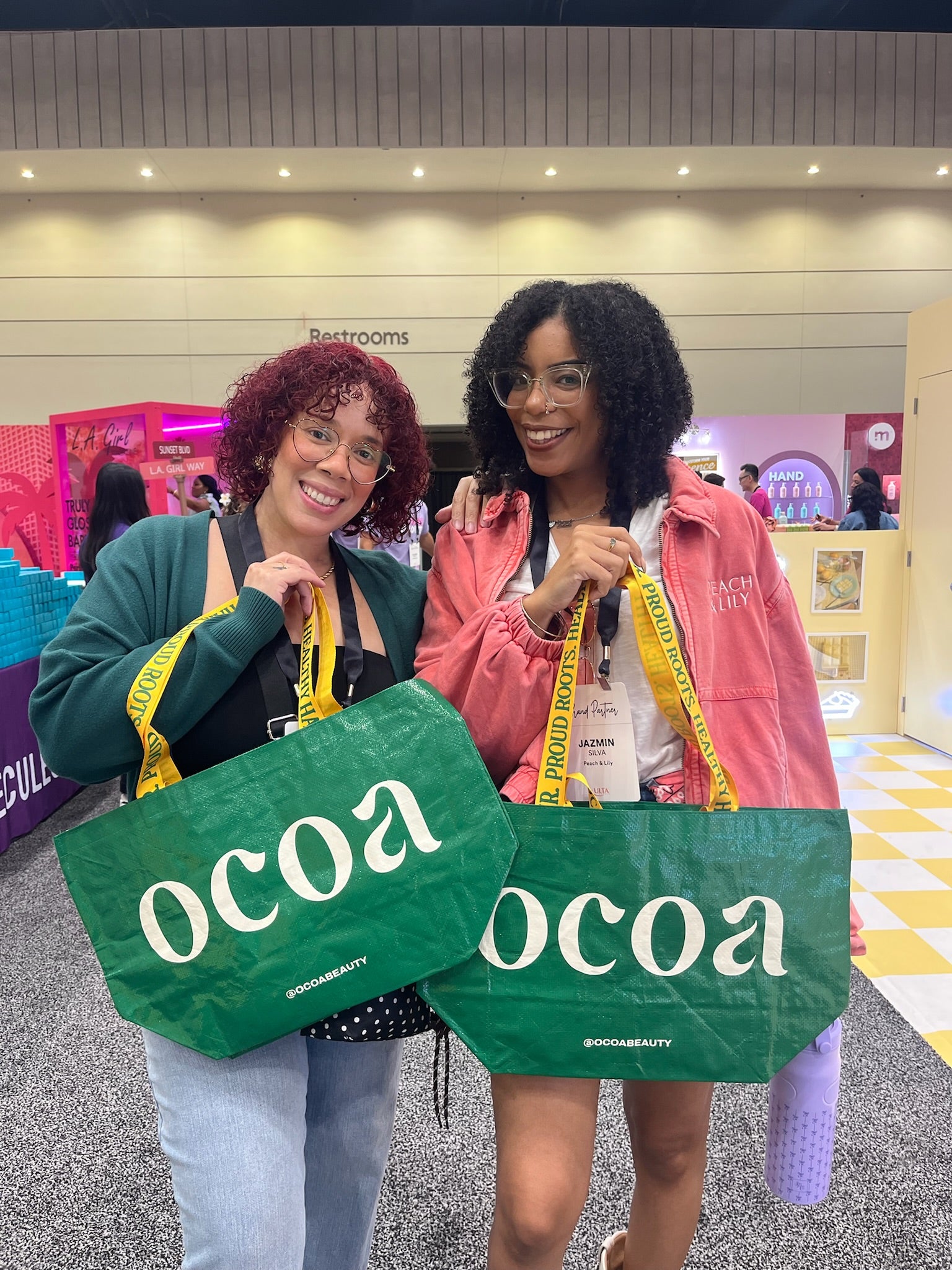 The OCOA Travel Tote