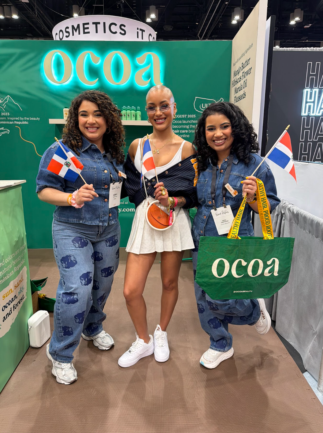 The OCOA Travel Tote